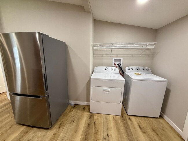 Building Photo - 1025 N 6th St