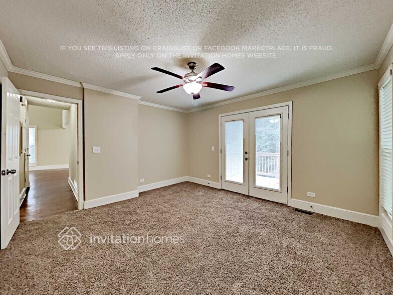 Building Photo - 2861 Lithia Pl