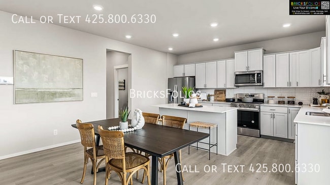 Building Photo - Ideally located near I-5, JBLM, shopping centers, top-rated schools, and outdoor recreation.