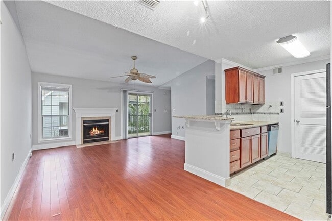 Building Photo - 640 Granville Ct
