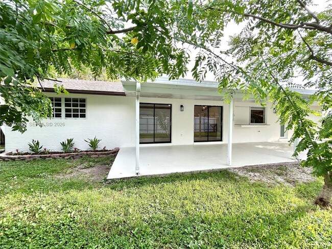 Building Photo - 13971 SW 112th St