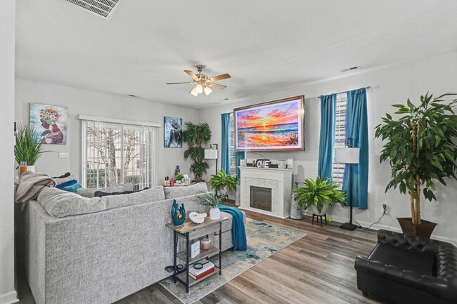 Building Photo - 326 Sedium Ln