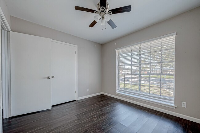 Building Photo - 7315 Housman