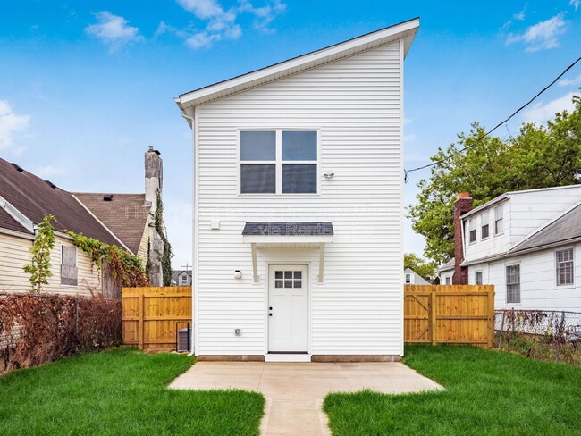 Building Photo - 1128 Geers Ave