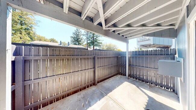 Building Photo - 495 Ignacio Blvd