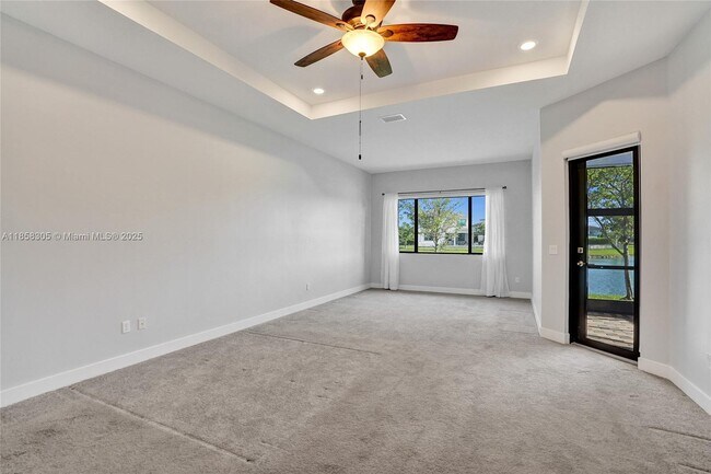 Building Photo - 10590 Mira Vista Dr