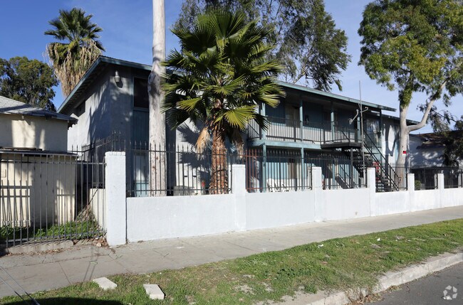 Primary Photo - Mt. Sierra Apartments