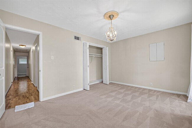 Building Photo - 5310 Indigo St