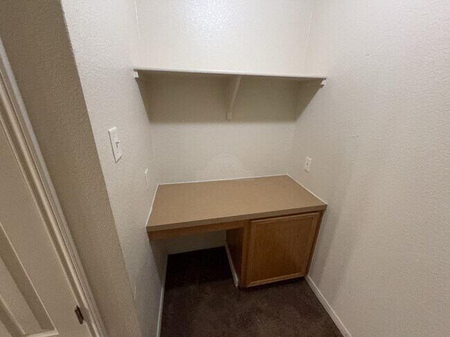 Building Photo - 1405 Cinch Dr