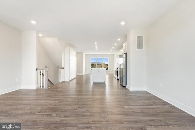 Building Photo - 23142 Horseshoe Trl Sq