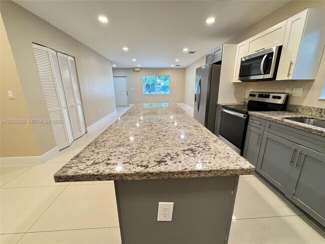 Building Photo - 1770 NW 55th St