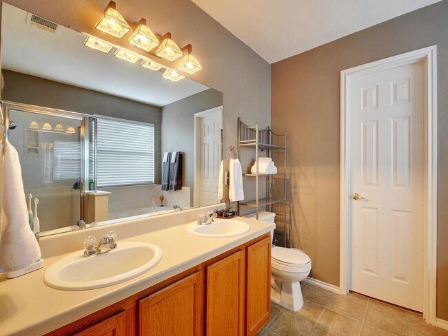 Building Photo - 1617 Poppy Seed Ln