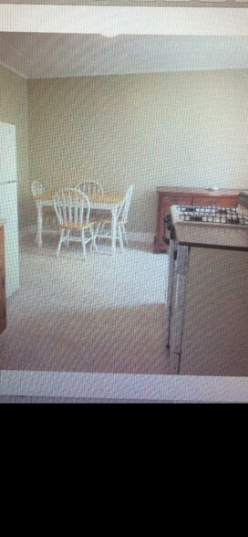 Building Photo - 805 Flemington St