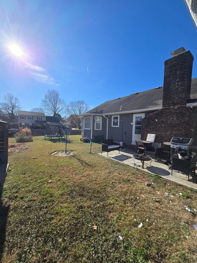 Building Photo - Beautiful Single Family Home!