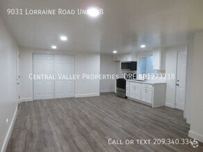 Building Photo - 9031 Lorraine Rd