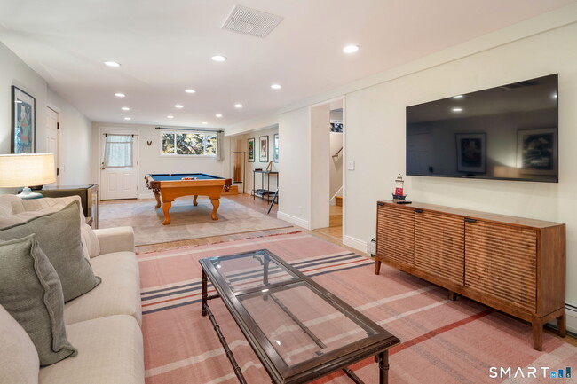 Building Photo - 12 Splitrock Rd