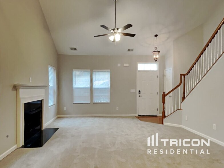 Building Photo - 2513 Hester Ct