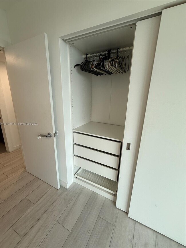 Building Photo - 5900 Collins Ave