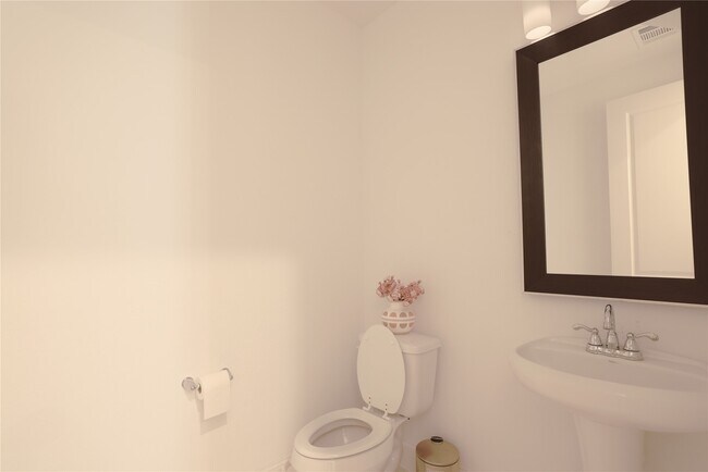 Building Photo - 7707 Lavender Ct