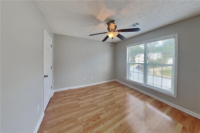 Building Photo - 2882 Manor Glen Ln NW
