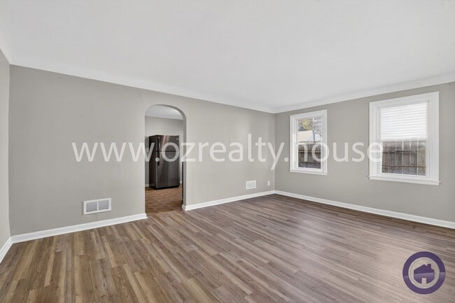 Building Photo - 123 S Masters Ct