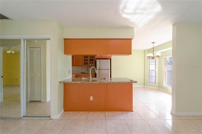 Building Photo - 3352 Netherwood Dr
