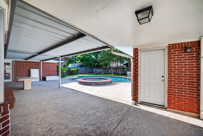 Building Photo - 3910 Chile Dr