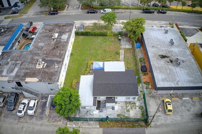 Building Photo - 25 SW 14th St