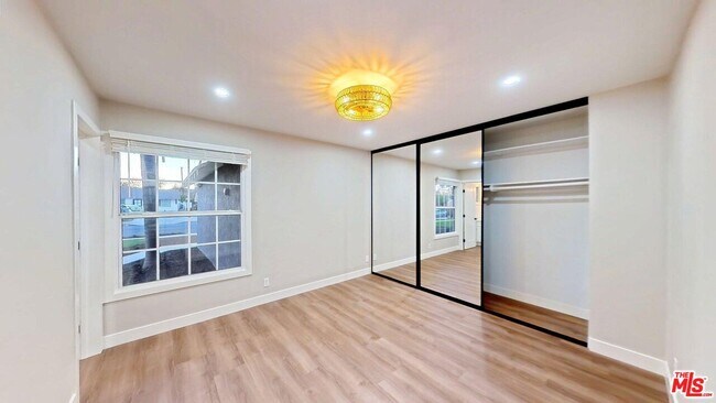 Building Photo - 6626 Berquist Ave