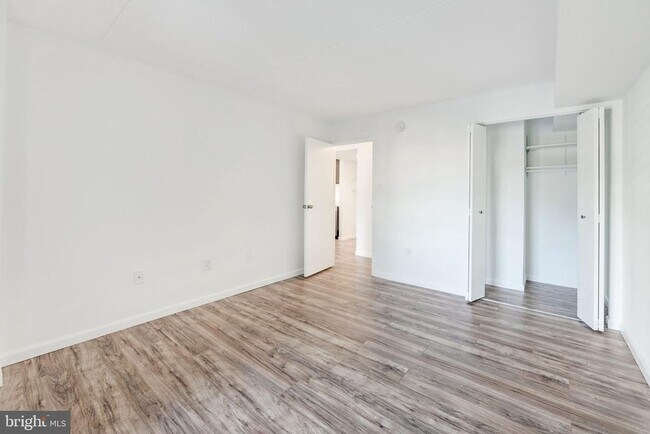 Building Photo - 6300 Stevenson Ave