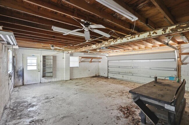 Building Photo - 550 E Minnesota Ave