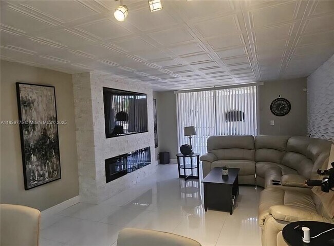 Building Photo - 404 NW 68th Ave