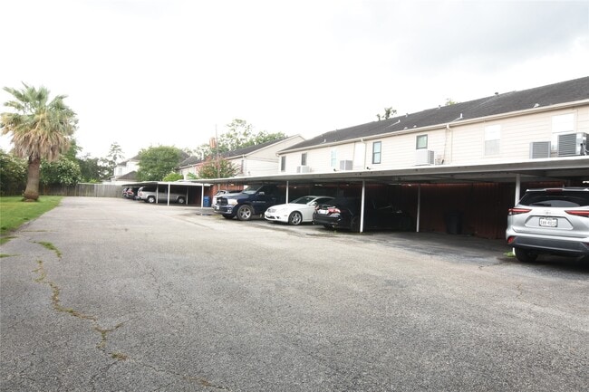 Building Photo - 940 Wycliffe Dr