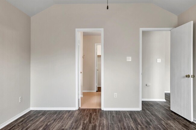 Building Photo - 9641 Olivia Dr