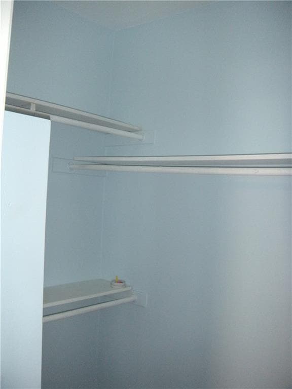 Building Photo - 114 E 31st St