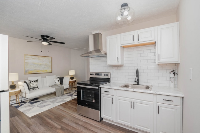 Building Photo - 3030 Cleinview Ave