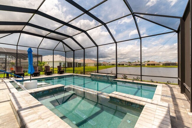Building Photo - Stunning Pool Home - Artisan Lakes