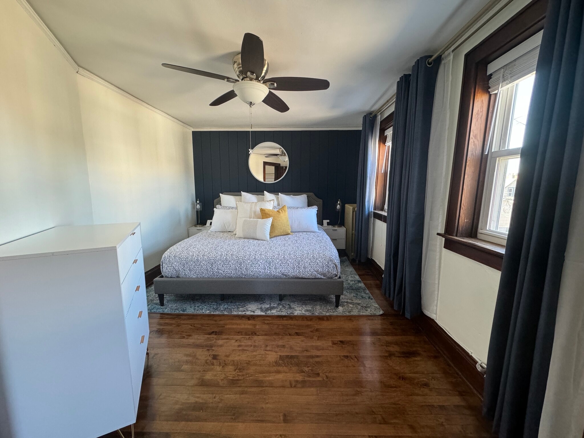 Bedroom 2 - 821 E Pearson St