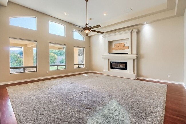 Building Photo - 9007 S 10th Dr