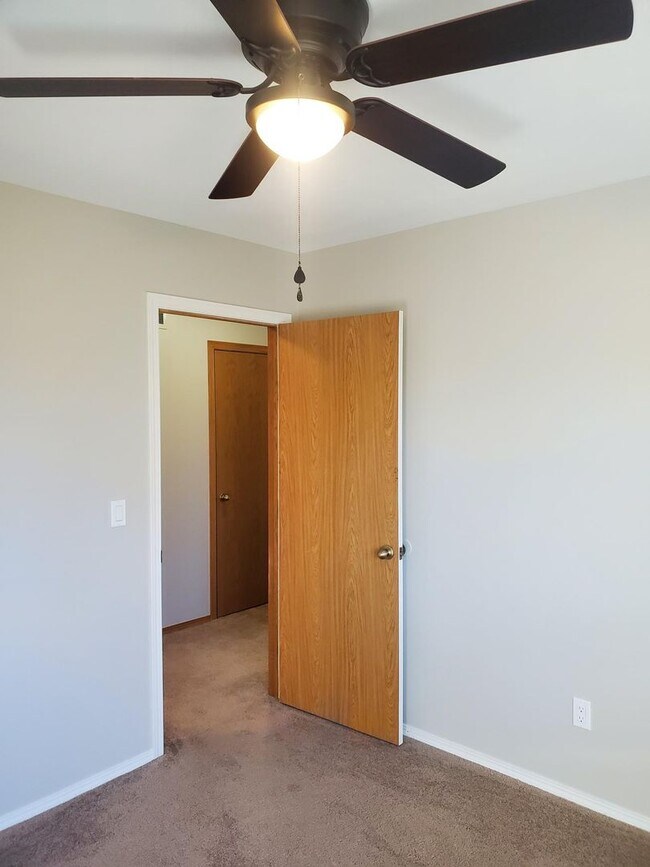 Building Photo - Outstanding Single Family Home in Bel aire