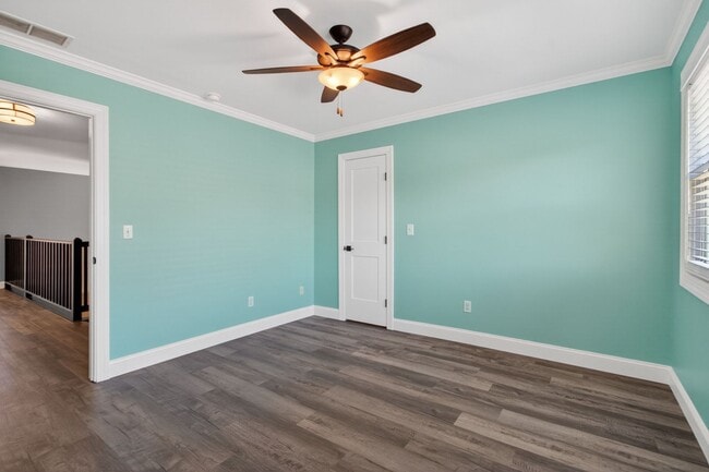 Building Photo - 18609 Broadfield Dr