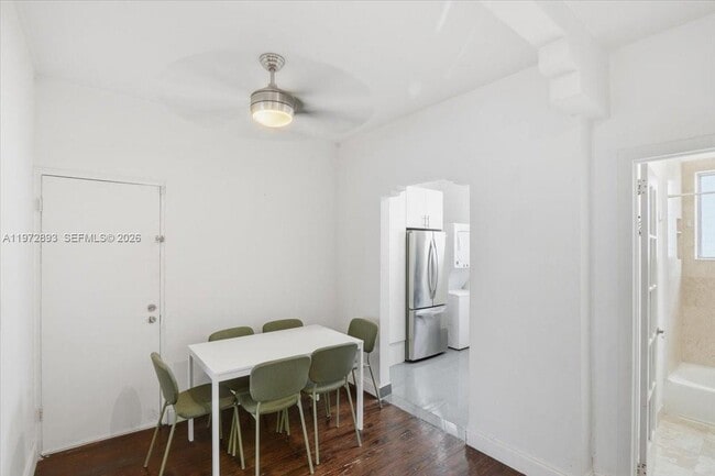 Building Photo - 736 12th St