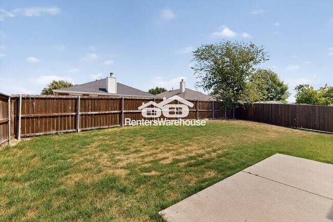 Building Photo - Corner Lot Completely Refreshed Little Elm...