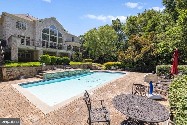 Building Photo - 2608 Geneva Hill Ct