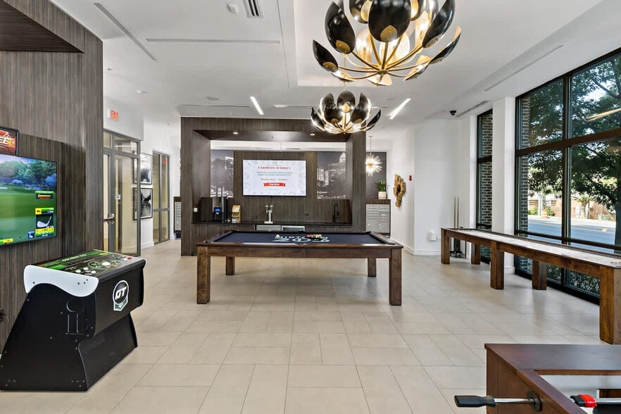 Building Photo - 205 S Kings Dr