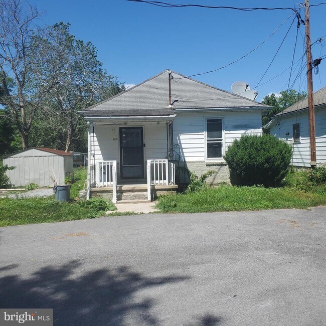 Building Photo - 12512 Stone Bridge Dr