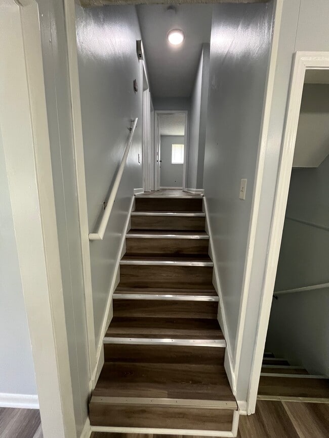 Building Photo - 7299 Indian Hill Trail