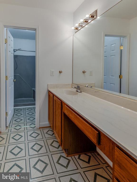 Building Photo - 8413 Manor View Rd