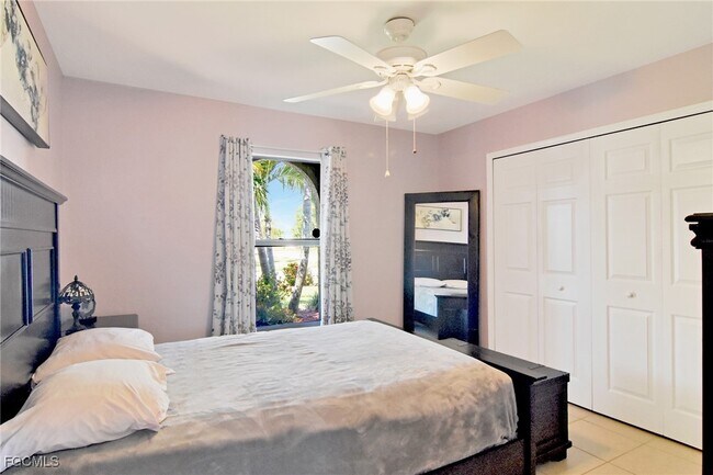 Building Photo - 4531 SW 14th Pl