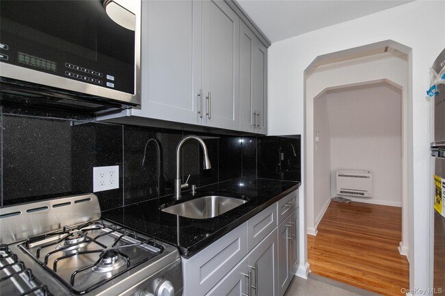 Building Photo - 82-51 257th St